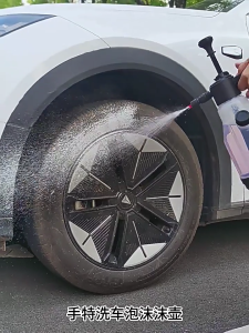 2Liters Car Wash Bottle Foam Wash Hand Pump Foam Car Air Pressure Washer Household Cleaning