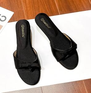 2026 New Fashion Casual Diamond Heel Womens Sandals