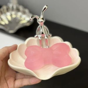 Ceramic Soap Dish: Rabbit Pattern Non-Slip & Draining | Luxury Bathroom Organizer for Light Luxury Home