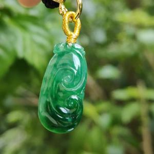 Deep Green Translucent Natural Type A Jadeite Pendant carved as ruyi with NGI Gemstone report weight 15.42 grams 27.52 * 13.75 * 4.25 mm - very suitable for daily wear only 1 word to describe - elegant (pendant129)