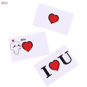SIYI💕Gift💕Cheap💕 สะบัดหัวใจเวทมนตร์เทคนิคสะบัดนิ้วหัวใจที่ปรากฎการ์ด Magic props