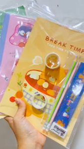 ชุดเครื่องเขียน สมุดสุ่มลายลิขสิทธิ์ สุ่มลายการ์ตูน สมุดมีเส้นอุปกรณ์ครบเซ็ต ขนาด18.5x28 ซม.1 ชิ้น