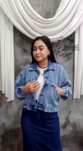 (BuS-AG) Jaket Crop Jeans Oversize Blue Acid - Jaket Crop Hidden Pocket Model Terbaru
