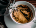 Kopi Sachet Hotel Tanpa Ampas Untuk Satu Cangkir. 