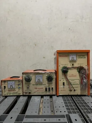 ตู้ชาร์จแบตเตอรี่ 12V/24V กระแส 6102030 Amp