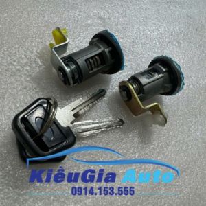 Bộ khóa cắm chìa cánh cửa Kia K3000 0K60A76910A