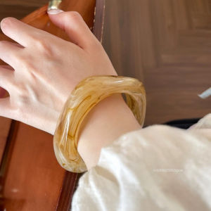 Irregular Resin Acrylic Bangles for Women Trendy Fashion Wide Edge Bracelets Geometry Wide Bangle Charm Thick Simple Jewelry