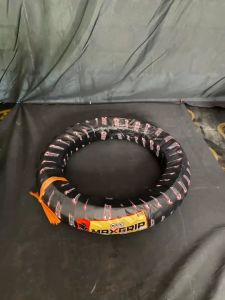 QUICK TIRE MAXGRIP TUBELESS (FREE PITO & SEALANT)