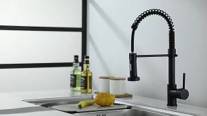 AU Stainless steel spring-loaded pull-out kitchen faucet extendable and rotatable multi-functional hot and cold water sink faucet