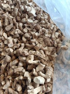 Chân nấm hương và nấm đông cô khô thơm ngọt
