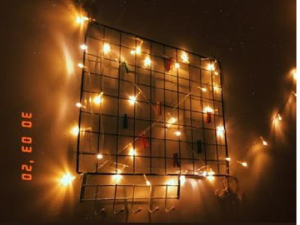1 Khung Hình Lưới Sắt Kẹp Hình Nghệ Thuật Trang Trí Decor Nhà Tặng Kèm Đinh Treo Khung Tranh