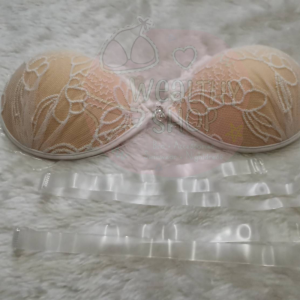 บราปีกนกดันทรง เสริมฟองน้ำ บาร์ปีกนก กันน้ำกันเหงื่อ บรากลม ลูกไม้ เจ้าสาว ชุด เว้าหลัง บรา กาวติดแน่น ติดทน มีสาย ใส่ดันนม ดูมดูม