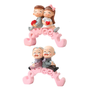 Resins Elder Couple Cake Toppers Couple Miniatures Figurines Ornament for Wedding Anniversary and Love Theme Parties
