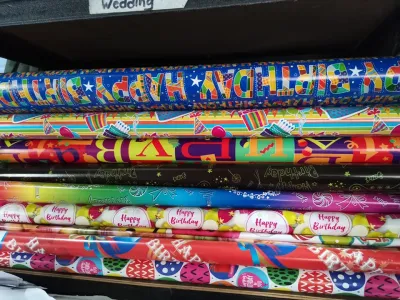 [DKI ENTERPRISES] 20pcs Birthday Gift Wrapper Assorted Designs (4 to 5 designs in 20pcs)