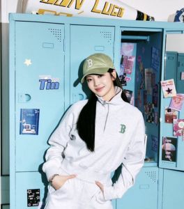 เสื้อครอปแขนยาว สไตล์อเมริกัน ใส่กันแดด กันลม ผ้าหนานุ่ม สบาย พร้อมส่งในไทย 3810