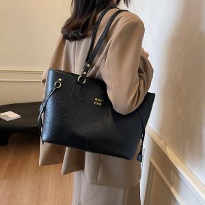 AE Vintage Commuter Tote Bag New Autumn/Winter Large Capacity Fashionable Shoulder Bag High-End Versatile Handbag for Women
