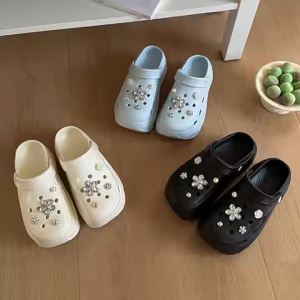 [Free Shipping] Rhinestone Floral Clogs Womens Sandals Outdoor Slip-On Beach Shoes Home Slippers Womens Closed-Toe Slippers
