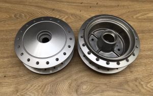 ĐÙM-MAY Ơ VÀ MÁ ĐÙM TRƯỚC SAU HONDA DREAM THÁICÚP 81 82 DD DH CITY WIN CD 67(VỚI ĐÙM VÀ MÁ ĐÙM SAU) GẮN LÊN ZIN THEO XE