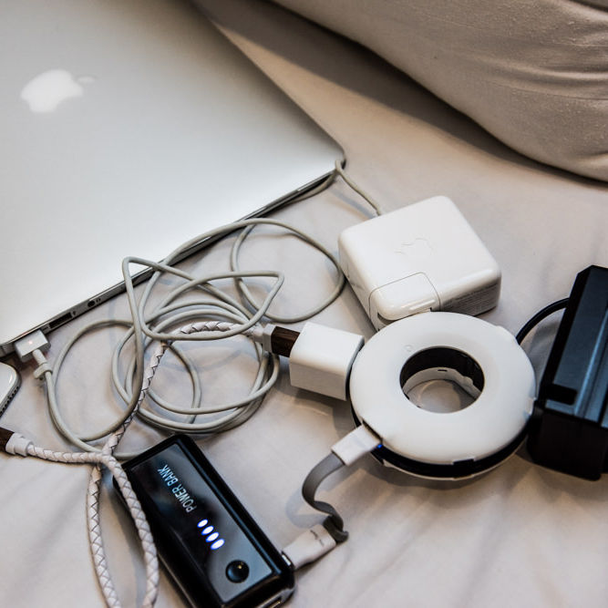 Mogics%20Power%20Bagel%20Travel%20Adapter%20%5BGen%202%5D%20From%20Kickstarter%20-%20Image%204