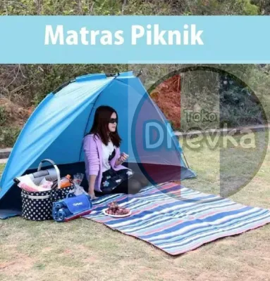Tikar Piknik Lipat Model Tas Anti Air Motif Random