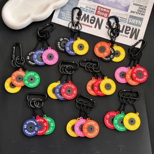 MZP แบบ3-in-1 พวงกุญแจแผ่นบาร์เบล มินิมินิ พร้อมคาราไบเนอร์รูปตัว D จี้ชุดออกกำลังกาย เครื่องประดับกุญแจรถ สร้างสรรค์และสร้างสรรค์ พวงกุญแจจำลอง barbell plates ฟิตเนส prople