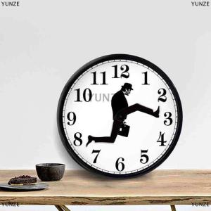 [COD] YUNZE Hài Hước đi Bộ đồng hồ treo tường cổ điển đồng hồ vui đi bộ im lặng câm Đồng hồ nhà dector
