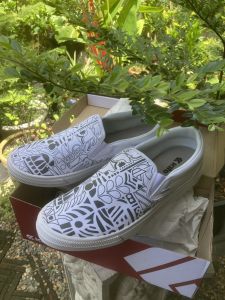 ลดกระหน่ำ! รองเท้า KITO แบบสวม (Slip On) 🔥 ✨สีขาวล้วน ใส่ง่าย เข้าได้กับทุกลุค! 💥จากราคา 458 บาท เหลือเพียง 325 บาท เท่านั้น!!