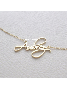 Kalung Nama - Zedd Jewelry: Warna Silver dan Emas Tahan Lama Anti Karat - Cantik Berkualitas Cocok Untuk Kado Hadiah - Aubrey Necklace: Titanium 18K Gold Plated - COD Bayar Di Tempat