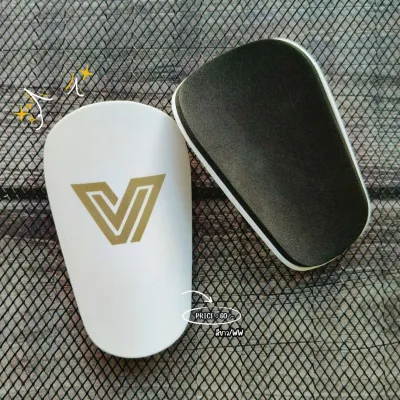 สนับแข้งจิ๋ว ขนาด 6x10cm. Victory รหัส V163