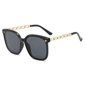 Unyiel - Kacamata Hitam Persegi Wanita Dan Pria Vintage Retro Fashion Korea Bahan Plastik Anti UV Square Frame Laki-laki Eyewear