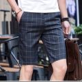Celana Pendek Pria Gaya Casual Motif Tartan Garis Nyaman Pinggang Reguler. 