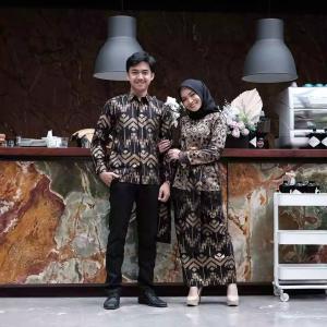 100% TERMURAH (COD) TOKO BATIK EXCLUSIVE Baju Batik couple - Batik - Baju Muslim Wanita Terbaru 2022 - kebaya Coupel Modern - Gamis Batik - Black Dress - Batik Pria - Couple Batik - Batik Sarimbit - Batik Kondangan - batik Keluarga AQILLA COUPLE