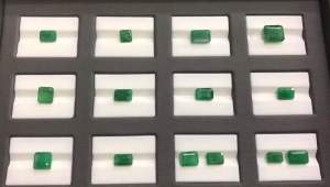 2.39cts พลอยมรกตแท้ รูปสี่เหลี่ยม. นำมาจากบราซิล. มีใบรับรองจากร้าน. Natural Brazilian Emerald-The New Sensation. Octagon shape. Certificate of Authenticity will be given.