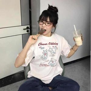 Kaos Wanita Lengan Pendek 2025 - Sablon Huruf & Kucing Kartun Bahan Katun Tipis Adem [Oversize Ukuran Besar + Gratis Ongkir] Desain Eksklusif Gaya Amerika Kekinian Vintage Jalanan Baju Kasual untuk Hangout  Gaya Korea Trendi Tampilan Kasual  Pakaian