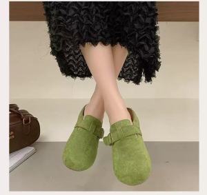[Free Shipping] Womens slip-on mules for outdoor wear 2026 new model with internal height increase soft sole retro closed-toe lazy slippers