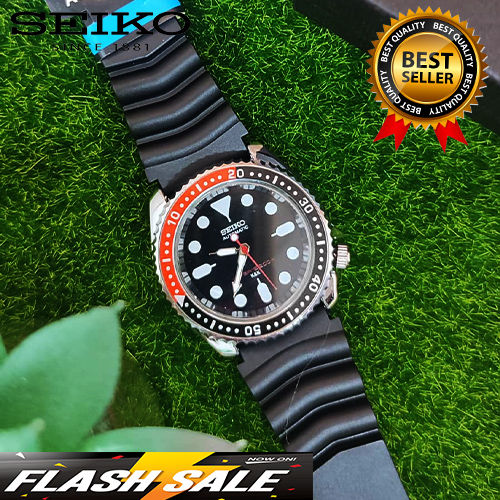 Seiko on sale red bezel