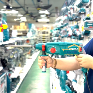 TOTAL 800W Rotary Hammer (TH308268-8)