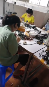 รถพ่วงรถบรรทุกทนทานโคมไฟเตือนประหยัดพลังงานไฟด้านข้างความเข้มสูงสีแดงสีเหลือง