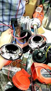 แตรลมไฟฟ้า ไม่ต้องใช้ถังลม ใช้ได้กับไฟแบตรถ12v.ดังจัด ครบขุด