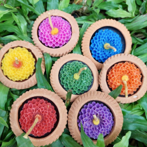 (1 ห่อ  50 ชิ้น) เทียนดอกดาวเรือง เทียนดอกไม้ เทียน ผางประทีป ผางประทีปดอกไม้ ผลิตเอง