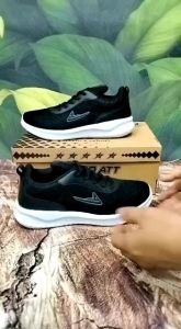 Sepatu Sneakers Sekolah Kerja Cewek Wanita Pria Kekinian Pro Att Lch Hitam Putih Size 37 sd 40