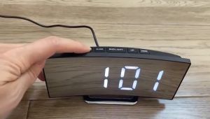 Đồng hồ Điện Tử LED 3D 7 inch Đồng Hồ Màn Hình Gương Cong Báo thức Soi Gương