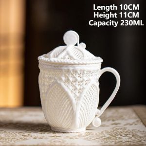 FFBH White Porcelain Handmade Mug Luxury Ceramic Tea Cup with Lid Thermal Mug Elegant Coffee Cup Portable Aesthetic Unusual Mugs Gift H5K8Q
