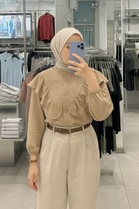 Rania Blouse Ruffle Lengan Panjang