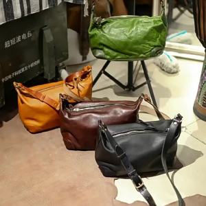 กระเป๋าหนังม้าสำหรับผู้หญิง กระเป๋าสะพายข้างผู้ชายสไตล์วินเทจ กระเป๋าสตรีสำหรับใช้ในชีวิตประจำวัน สไตล์ทำมือแบบทำเก่า