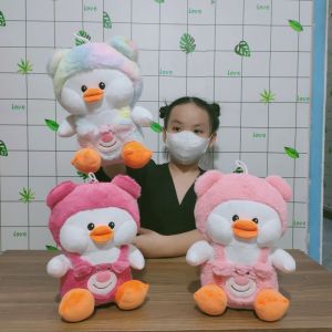 Thú bông Vịt Má Phính Vịt Áo Yếm Gấu Dâu Lotso lông mịn cao cấp mẫu mới