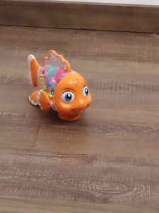 SXH  Tiktok Same Electric Transparent Gear Fish Light Music Universal Children Simulation Small Animal Toy Stall