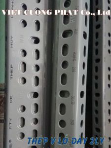 Thép lỗ V3x3. Độ dày 2ly và 1.5ly. Nhiều quy cách: Từ 30cm đến 1.2m. Có giá sỉ - Có Giao hàng Hỏa Tốc