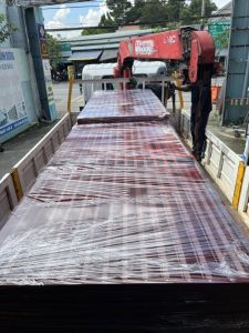 Lam Gió (Louver) Tôn Mạ Màu  Đỏ Đậm  - Độ Dày Lam Gió 0.45mm- Đơn Giá / 1 Khung