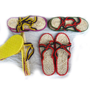 [Free Shipping] 21814: Outdoor Sandals With A Rubber Sole Featuring A Mid-Heel Toe-Covering Design And Hand-Woven Corn Husk Material